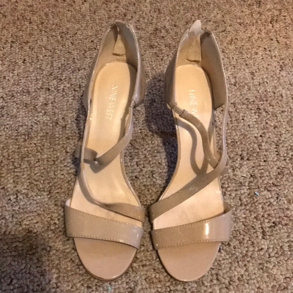 Nude Nine West Heels